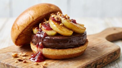 découvrez notre recette originale de burger aux pommes et ganache au chocolat, un goûter gourmand et surprenant qui ravira vos papilles.