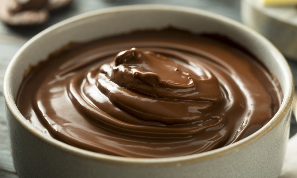 découvrez notre recette inratable de crème au chocolat maison, un dessert divin et incroyablement gourmand qui ravira tous les palais.