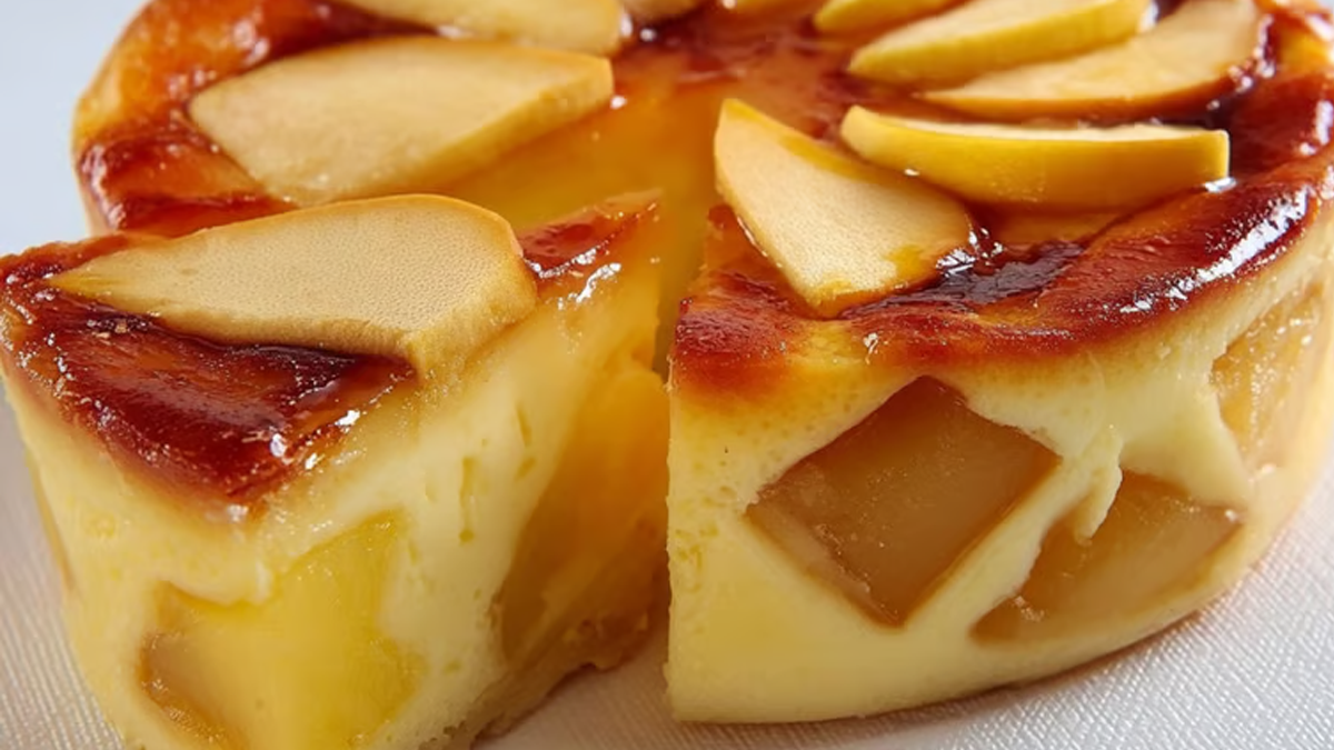 Flan aux pommes et yaourt ultra léger et fondant : le dessert facile, sain et irrésistible qui fait fondre toute la famille